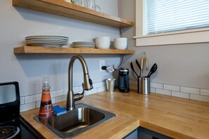 Microwave, oven, stovetop, coffee/tea maker