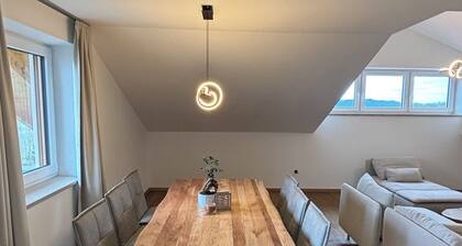 Moderne, großzügige Wohnung im Scandi Style, ideal für mehrere Personen