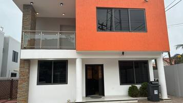 House, 3 Bedrooms, Accessible, Smoking | Balcony