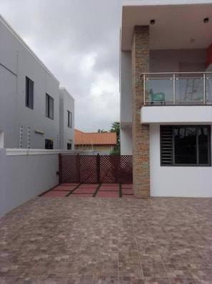 Casa, 3 habitaciones, para fumadores, Terraza | Estacionamiento | Estacionamiento gratis