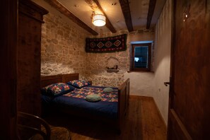 1 室のベッドルーム、WiFi (無料)、ベッドシーツ