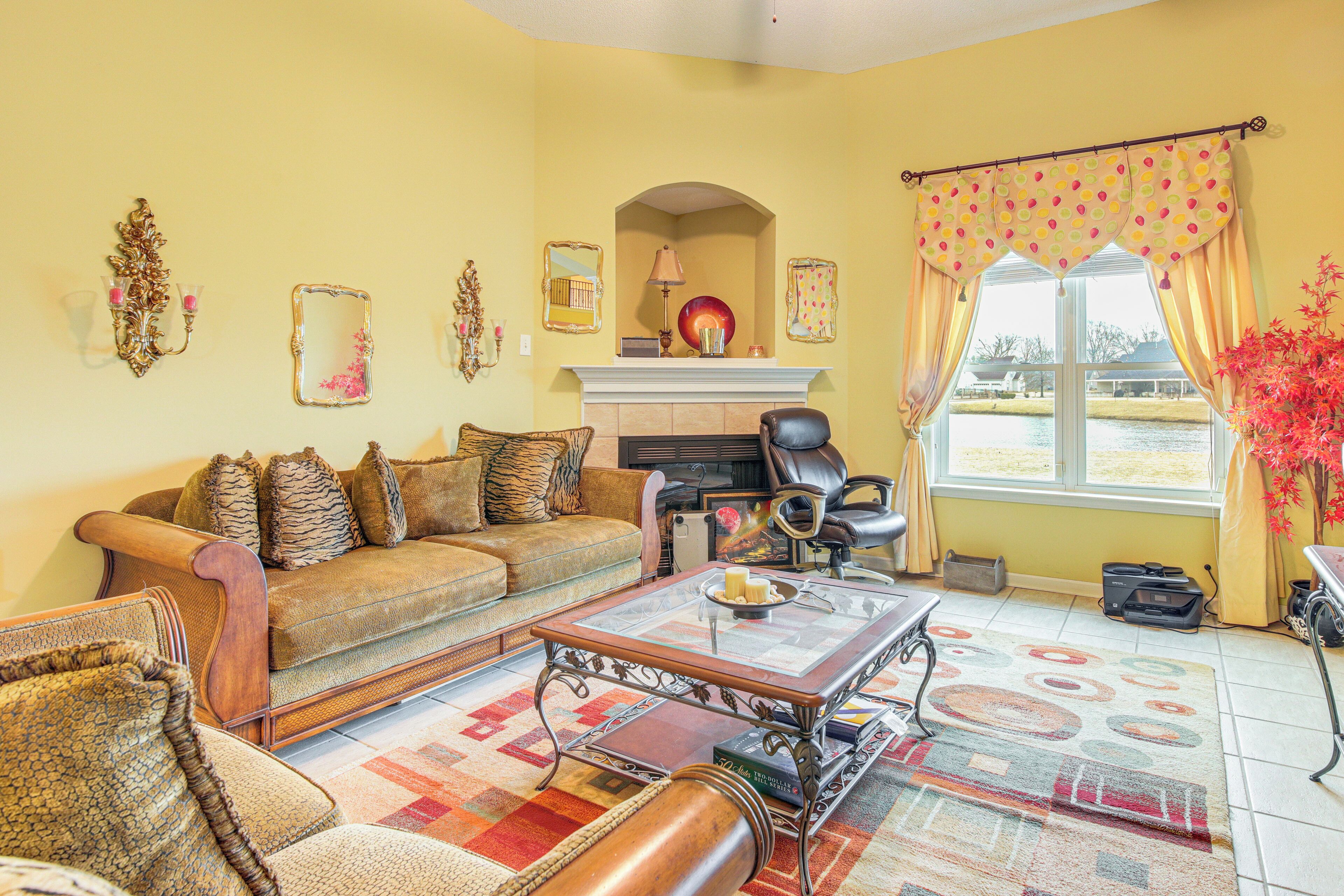 House (4 Bedrooms) | Interior