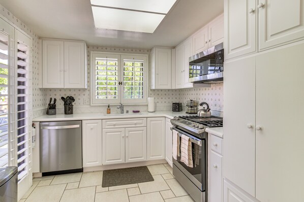 Interior - Palm Desert Condo w/ Community Perks: WFH Friendly (Palm Desert)