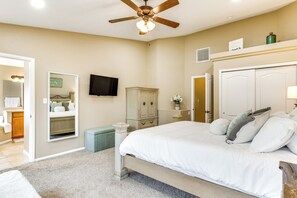 House (4 Bedrooms) | Interior - 4 Mi to Dtwn Grand Junction: Hot Tub Haven! (Grand Junction)