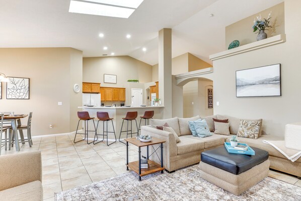 House (4 Bedrooms) | Interior - 4 Mi to Dtwn Grand Junction: Hot Tub Haven! (Grand Junction)