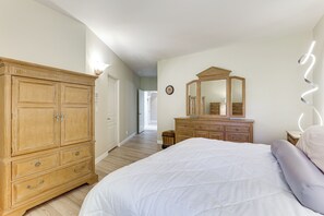 House (3 Bedrooms) | Interior - 3 Mi to Beach: Central & Elegant Home in Oceanside (Oceanside)