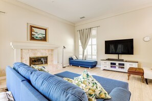 House (3 Bedrooms) | Front of property