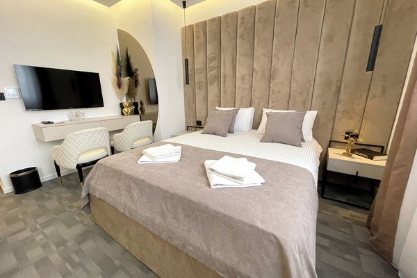 In-room safe, free WiFi