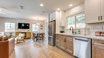 Cottage (3 Bedrooms) | Interior