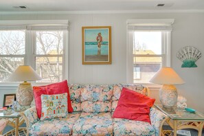 Cottage (3 Bedrooms) | Interior - 1 Mi to Avalon Pier: Charming Coastal Cottage! (Kill Devil Hills)