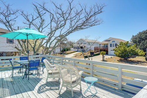 1 Mi to Avalon Pier: Charming Coastal Cottage!