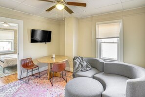 Apartment (2 Bedrooms) | Front of property