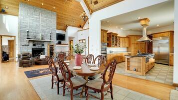 House (4 Bedrooms) | Front of property