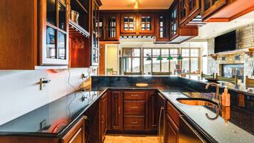 Rumah (4 Bedrooms) | Interior