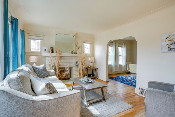 Pet-friendly Detroit Stay Near Motown & Dia - Oak Park, MI