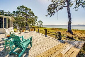 Cottage (2 Bedrooms) | Front of property