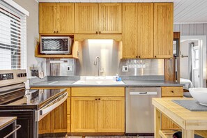 Cottage (2 Bedrooms) | Interior