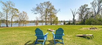 Boat & Swim: Lakefront Toledo Bend Retreat!