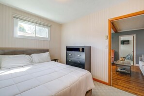 House (3 Bedrooms) | Interior - Lake Views & Private Dock: Radford Retreat! (Radford)