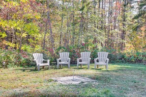 House (1 Bedroom) | Interior - Hiking & Snowmobile Trails On-site: Alton Retreat! (Alton)