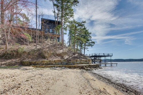 Swim, Boat & Fish: Waterloo Retreat w/ Views!