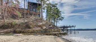 Swim, Boat & Fish: Waterloo Retreat w/ Views!