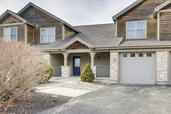 Apartment (2 Bedrooms) | Interior - 'pattie's Other Place' - Indoor Pool Access! (Egg Harbor)