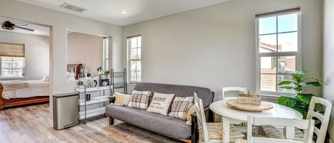 Apartment (0 Bedroom) | Front of property