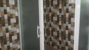 House, 3 Bedrooms, Smoking, Patio | Bathroom