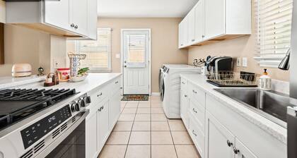 Cozy Getaway Bright Clean Fully Equipped