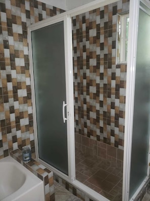 House, 3 Bedrooms, Smoking, Patio | Bathroom