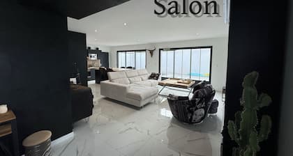 VILLA REHON NEUVE PISCINE PROCHE La Rochelle Ile de re 9 couchages.