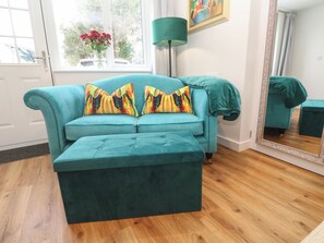 Living area - Elder Cottage Studio (Truro)