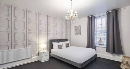 Host & Stay | Queen Street Apartment