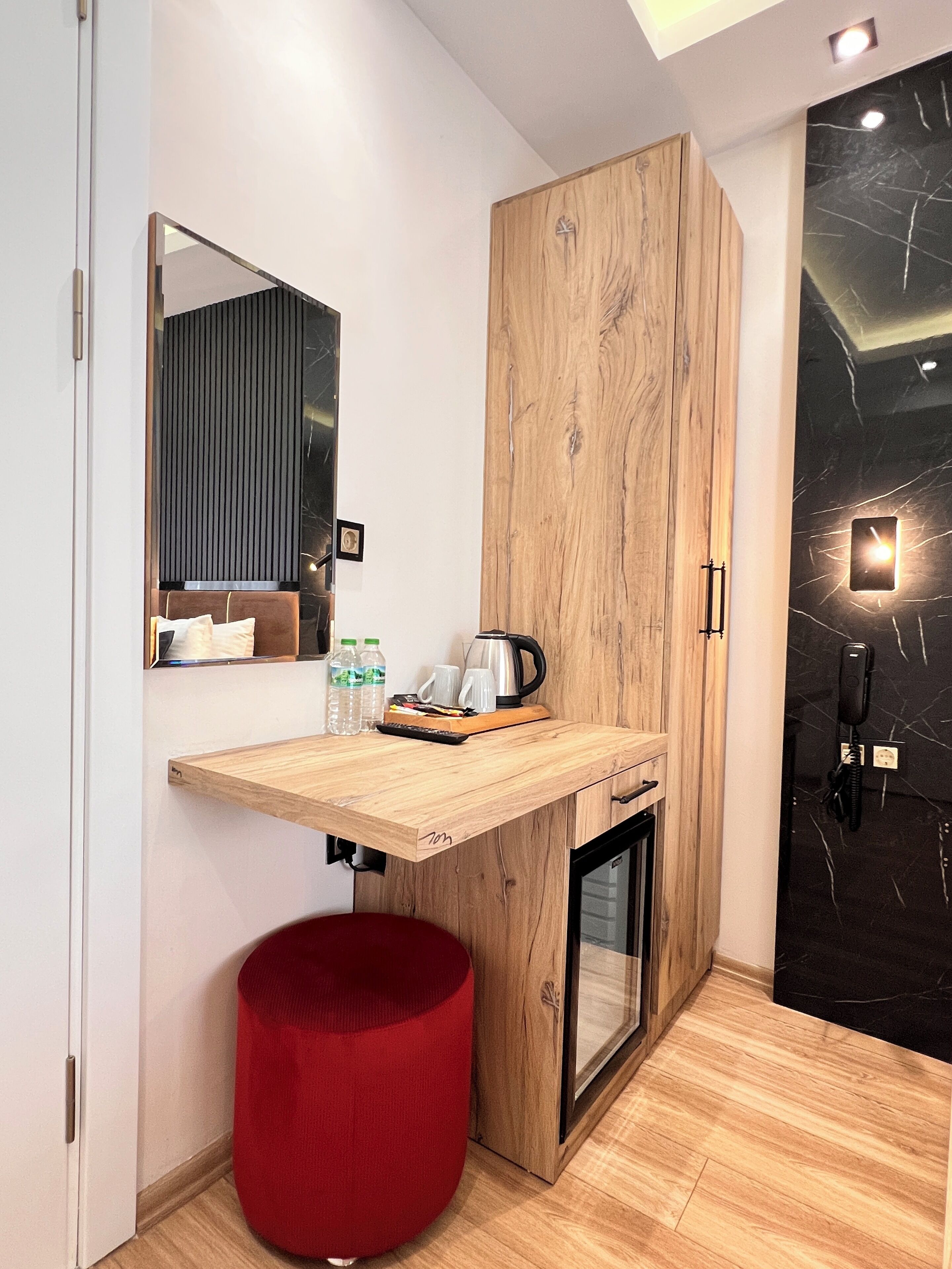 標準雙人房 | 書桌、遮光窗簾/窗簾、熨斗/熨衫板、免費 Wi-Fi