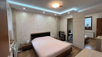 Apartment, 1 Bedroom, Accessible, Smoking | 1 bedroom, soundproofing