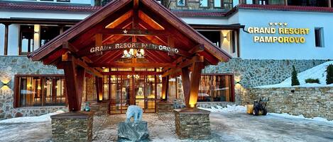 Apartment, 1 Bedroom, Accessible, Smoking | Exterior