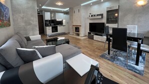 Apartment, 1 Schlafzimmer, barrierefrei, Raucher | Wohnzimmer