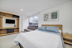 Desk, iron/ironing board, travel cot, WiFi