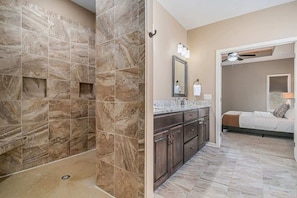 Doccia, asciugacapelli