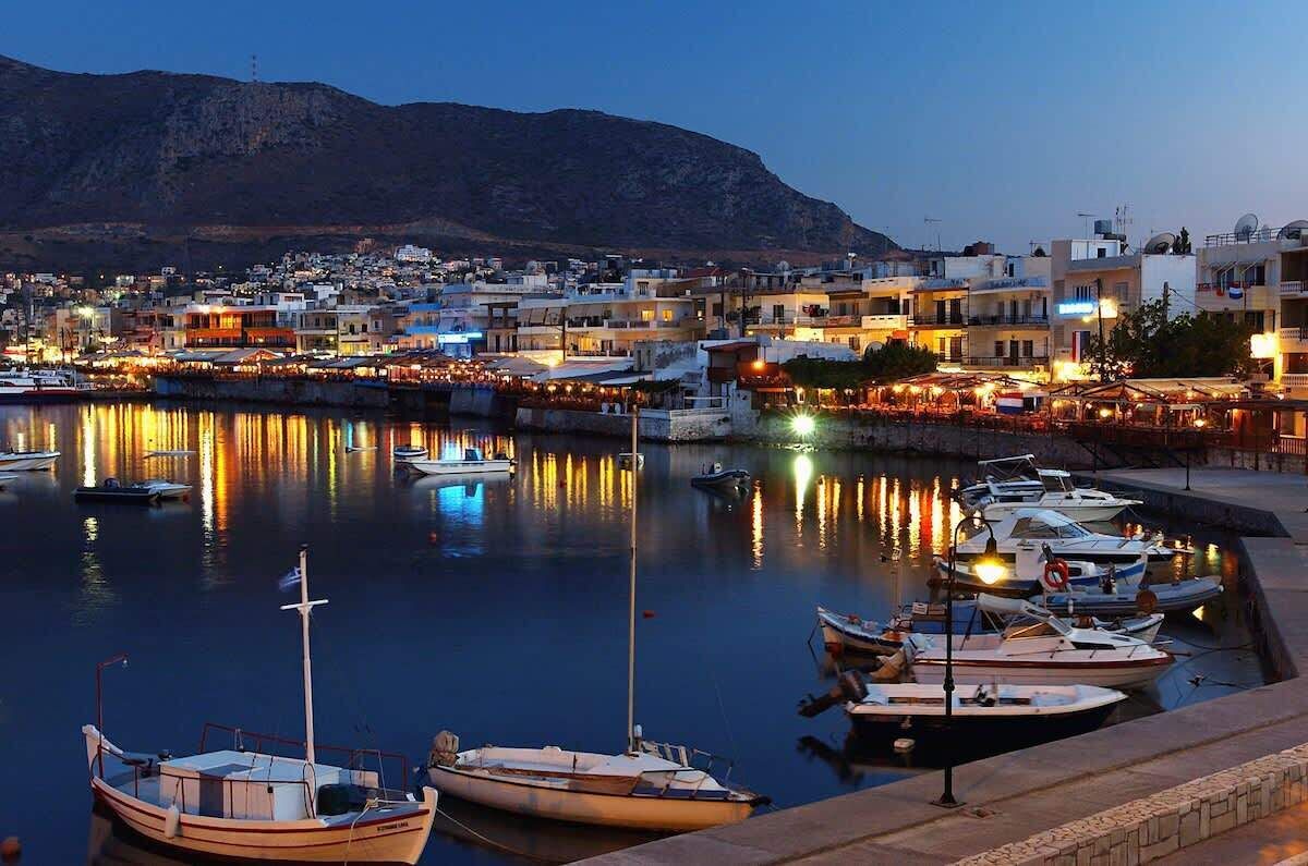 Chersonissos port (center).