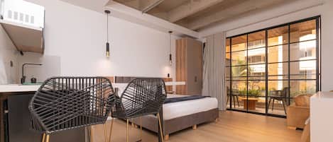 デスク、アイロン / アイロン台、旅行用ベビーベッド、WiFi