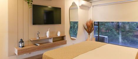 4 slaapkamers, een strijkplank/strijkijzer, reisbedje, gratis wifi