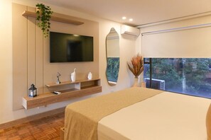 4 bedrooms, iron/ironing board, travel cot, free WiFi