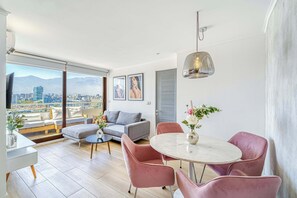 Dining - Rose Harmony - AC & Views (Providencia)