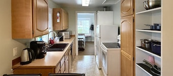 Scandia North Cabin - Beachcomber Vacation Homes