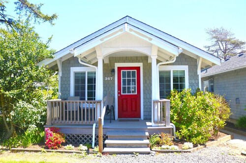 Scandia North Cabin - Close to Beach & Downtown!