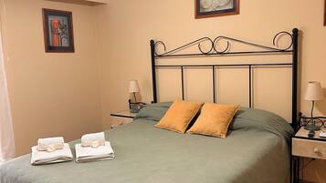 Kahden hengen huone, näköala pihalle | Ilmainen Wi-Fi