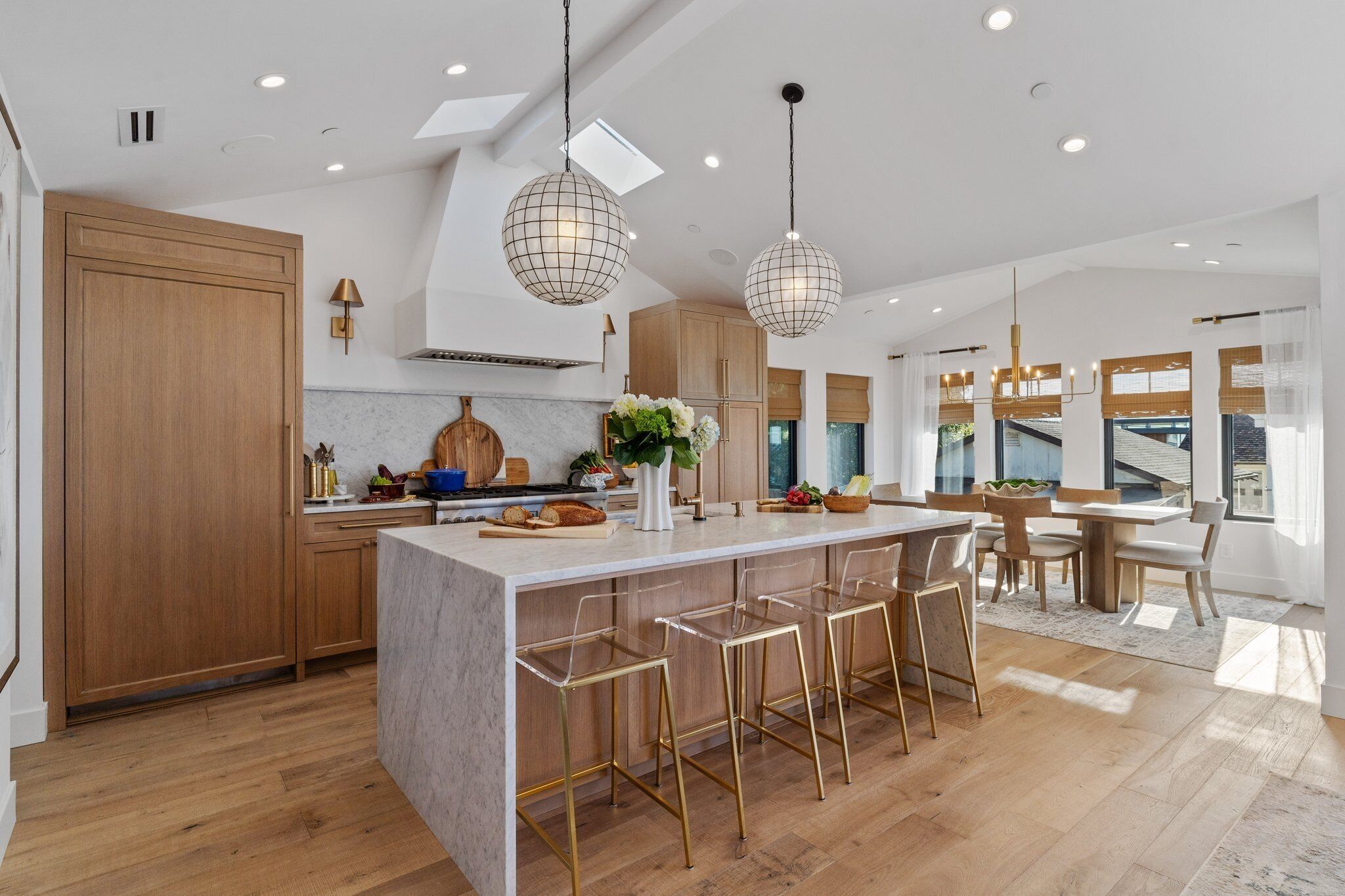 House, 4 Bedrooms | Dining