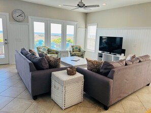 Maison, plusieurs chambres | Coin séjour